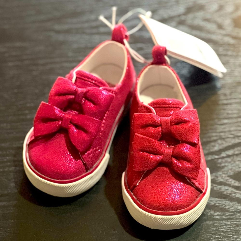Girl’s Glitter Sneakers